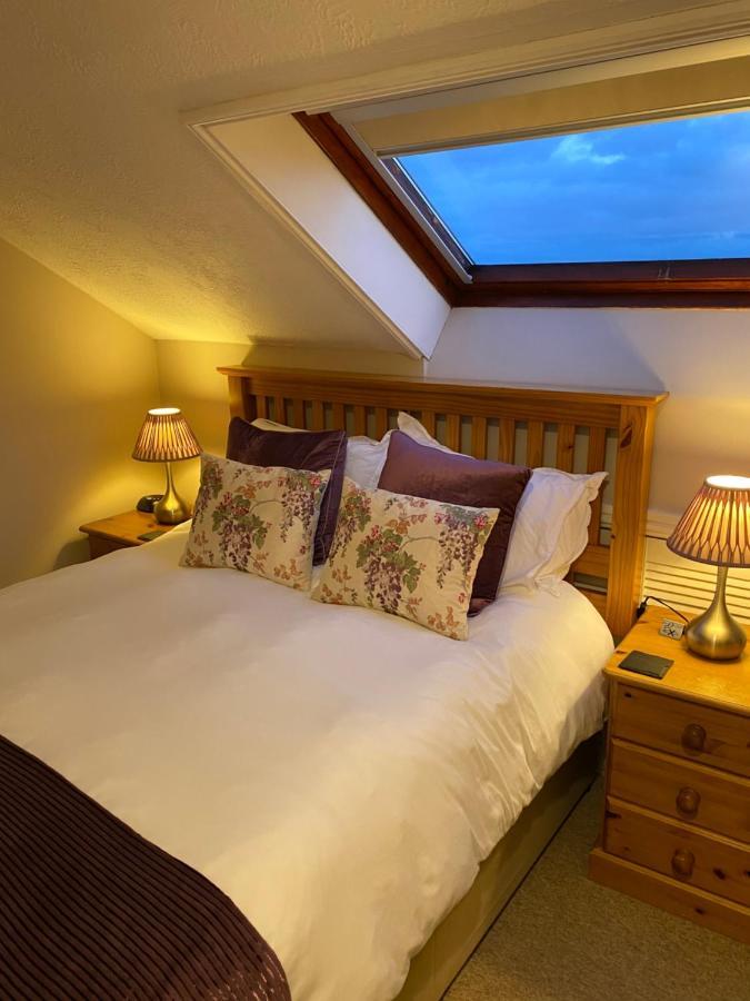 Blackthorn Farm Bed & Breakfast Holyhead Eksteriør bilde