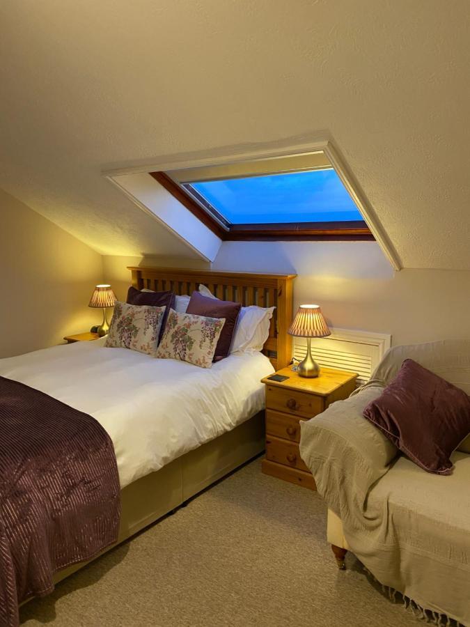 Blackthorn Farm Bed & Breakfast Holyhead Eksteriør bilde