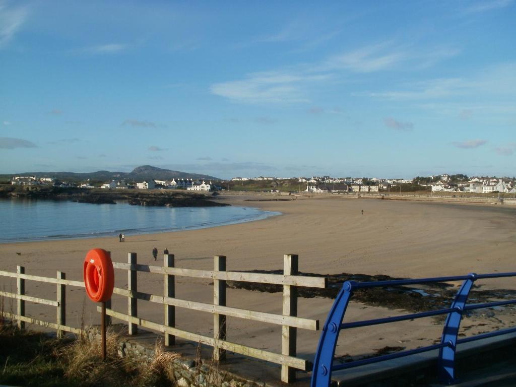 Blackthorn Farm Bed & Breakfast Holyhead Eksteriør bilde