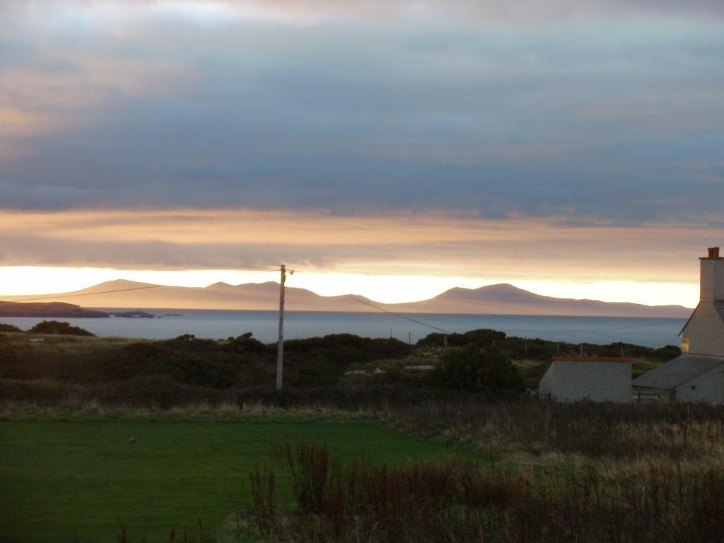 Blackthorn Farm Bed & Breakfast Holyhead Eksteriør bilde