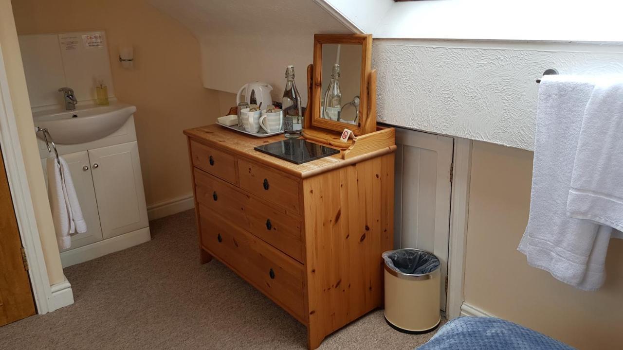Blackthorn Farm Bed & Breakfast Holyhead Eksteriør bilde