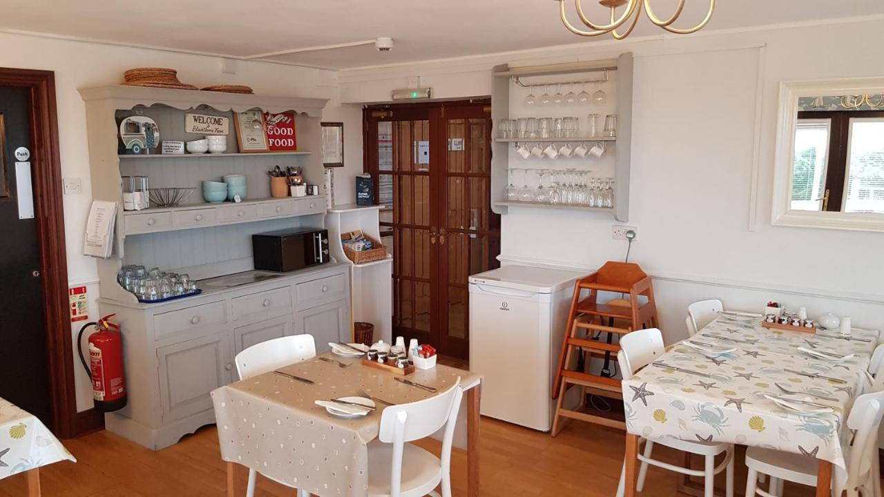 Blackthorn Farm Bed & Breakfast Holyhead Eksteriør bilde